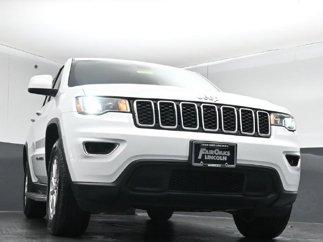 Used 2020 Jeep Grand Cherokee Laredo w/ Security & Convenience Group AWD/4WD image 37