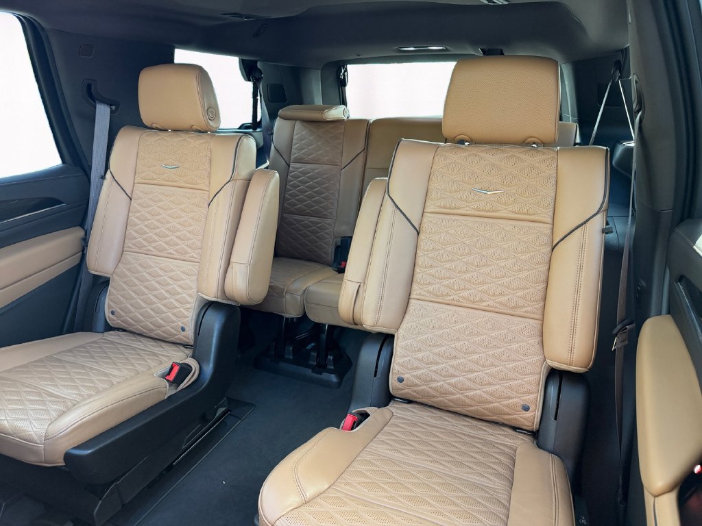 Used 2023 Cadillac Escalade Sport w/ Touring Package AWD/4WD image 13