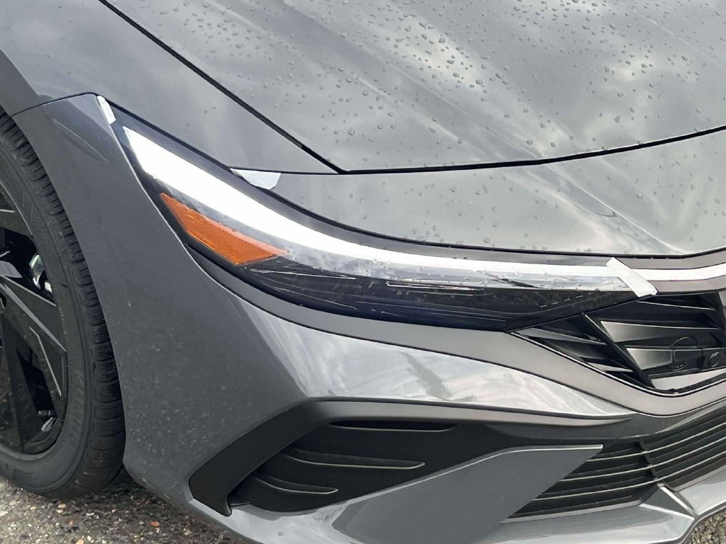 New 2026 Hyundai Elantra SEL Sport FWD image 6