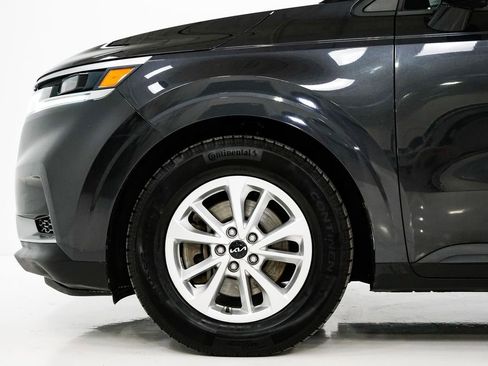 Certified 2022 Kia Carnival LX image 26