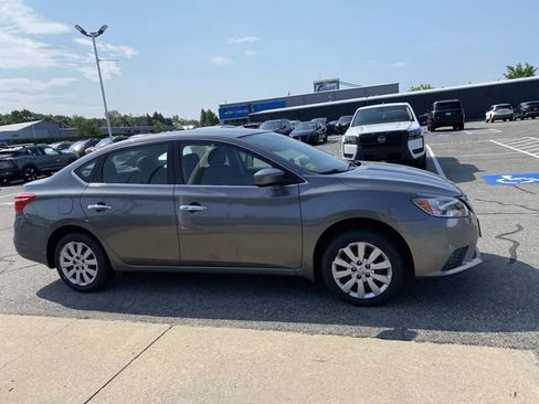 Used 2016 Nissan Sentra SV w/ Driver's Assist Package FWD image 8