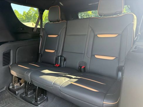 Used 2024 GMC Yukon XL AT4 w/ AT4 Premium Package AWD/4WD image 30