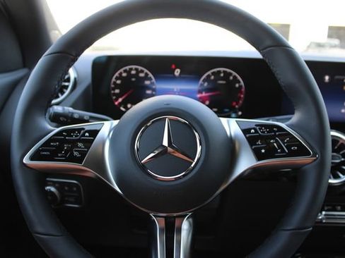 New 2026 Mercedes-Benz GLA 250 4MATIC image 9