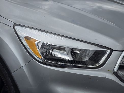 Used 2019 Ford Escape SE image 14