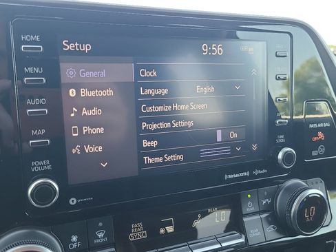 Used 2022 Toyota Highlander XLE AWD/4WD image 26