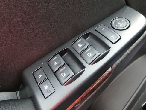 Used 2017 GMC Yukon SLE w/ SLE Value Package AWD/4WD image 22