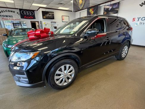 Used 2018 Nissan Rogue S image 8