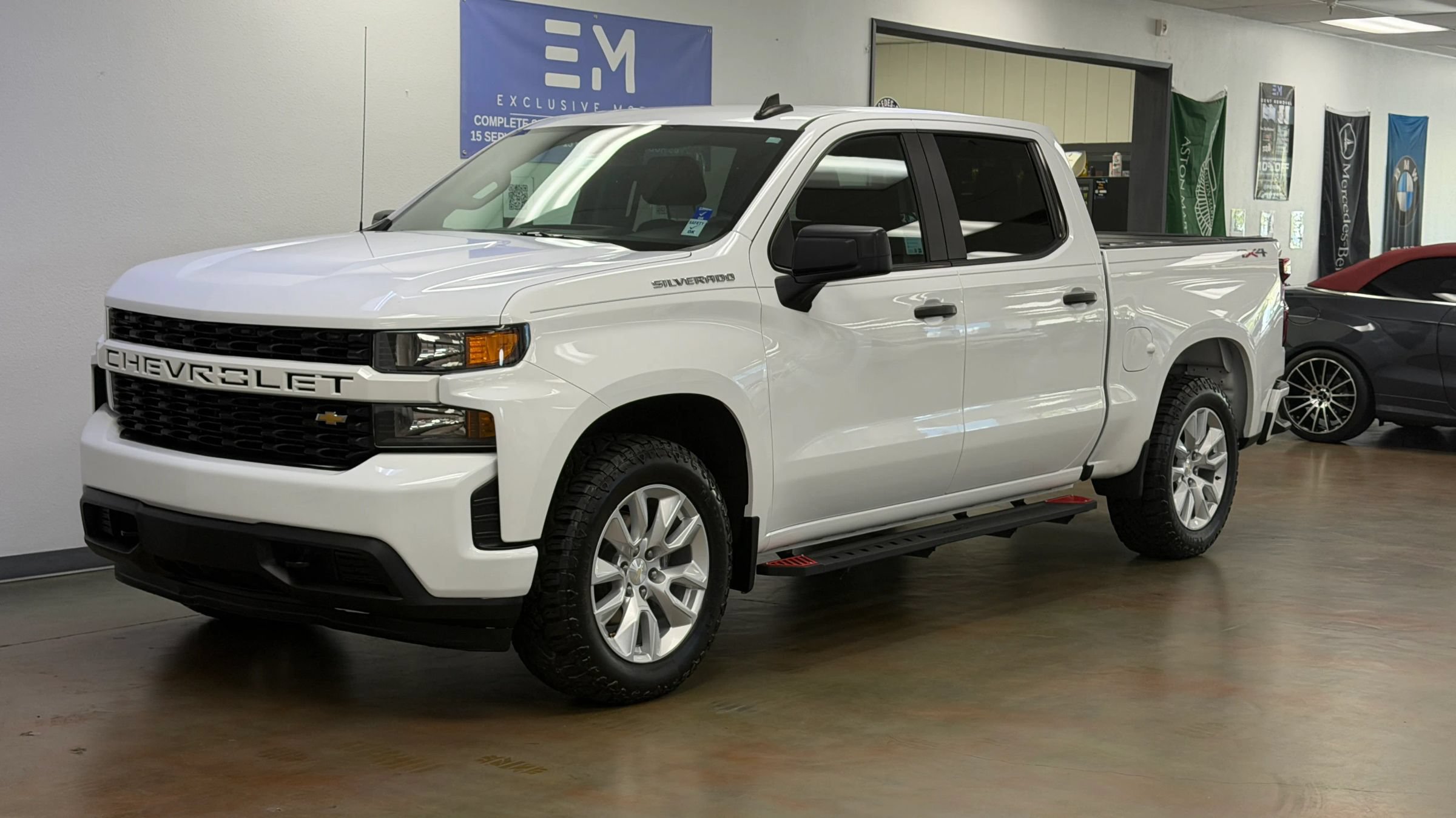 Used 2022 Chevrolet Silverado 1500 Custom AWD/4WD image 14