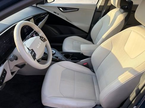 Used 2023 Kia Niro Wind w/ Wind Preserve Package image 9