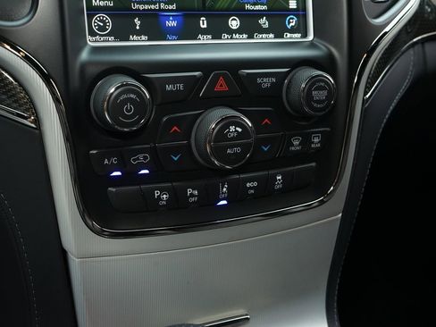 Used 2018 Jeep Grand Cherokee Trackhawk image 16