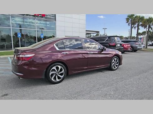 Used 2017 Honda Accord EX-L image 34