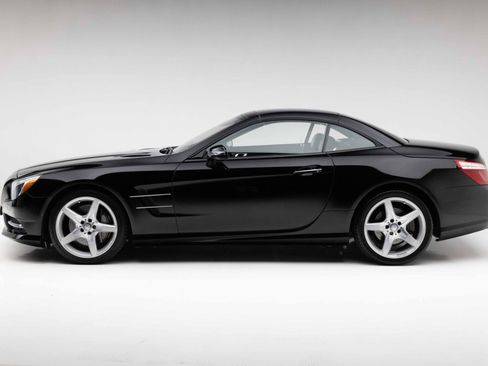 Used 2014 Mercedes-Benz SL 550 image 29