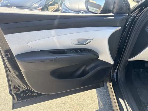 Certified 2025 Hyundai Tucson SEL AWD/4WD image 18