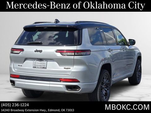 Used 2023 Jeep Grand Cherokee L Summit AWD/4WD image 5