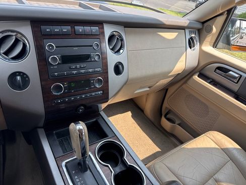 Used 2012 Ford Expedition 4WD image 18