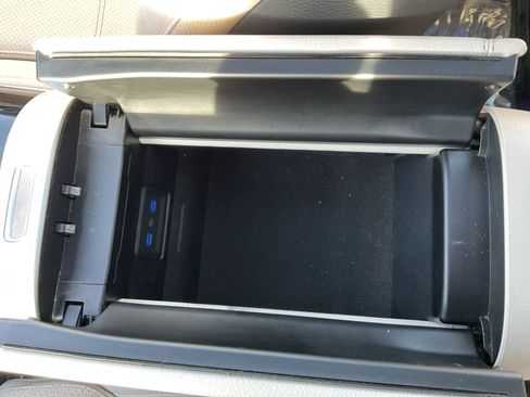 Used 2023 Mercedes-Benz C 300 4MATIC Sedan image 24