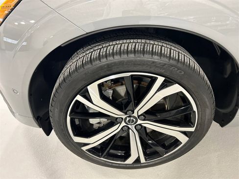 Certified 2025 Volvo XC60 T8 Ultra w/ Climate Package PRO image 8