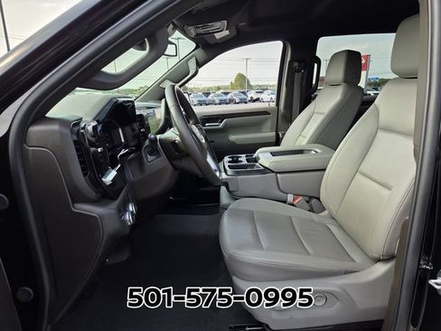 Used 2025 GMC Sierra 1500 SLT RWD image 9