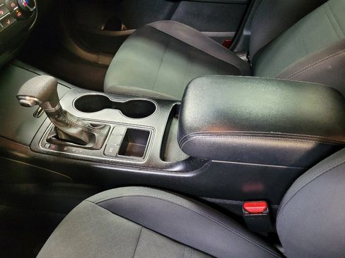Used 2019 Kia Sorento L FWD image 26