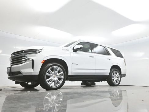 Used 2022 Chevrolet Tahoe High Country w/ Premium Package 2 AWD/4WD image 65