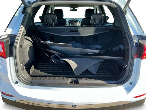 Used 2018 Chevrolet Equinox Premier image 21