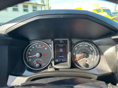 Used 2021 Toyota Tacoma SR image 21