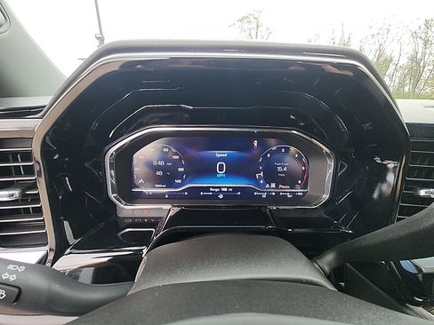 Used 2025 Chevrolet Silverado 2500 LT w/ Convenience Package image 17