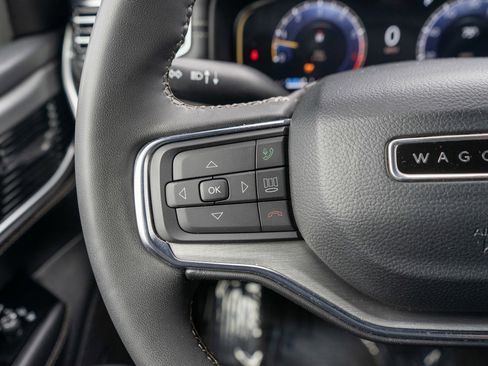 Used 2024 Jeep Wagoneer Series II AWD/4WD image 26
