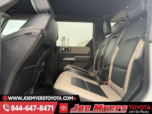 Used 2021 Ford Bronco Wildtrak image 30