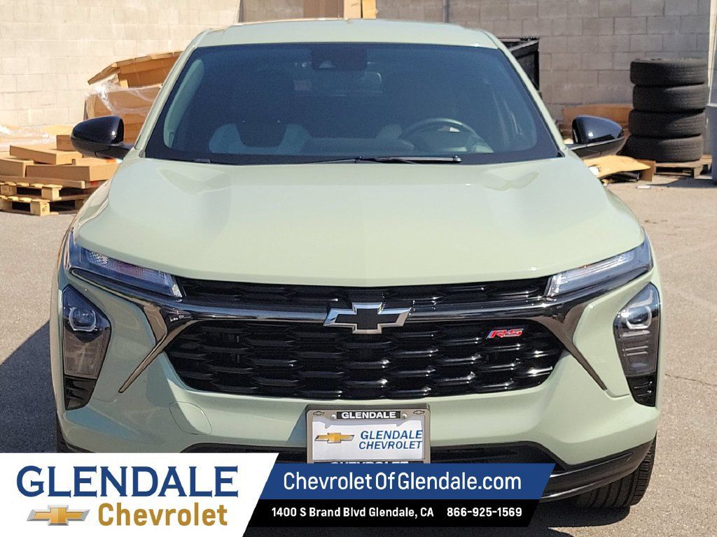 Used 2024 Chevrolet Trax RS w/ Driver Confidence Package FWD image 8