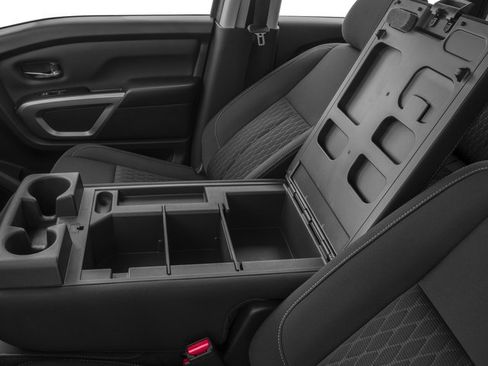 Certified 2017 Nissan Titan SV image 18