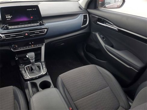 Used 2023 Kia Seltos S w/ Navigation Package image 15
