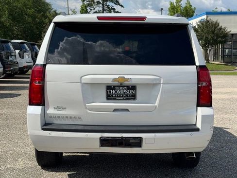 Used 2017 Chevrolet Suburban LT w/ LT Signature Package AWD/4WD image 3