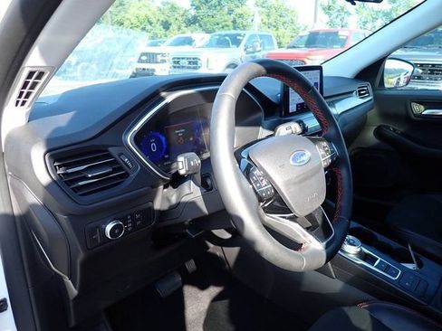 Used 2022 Ford Escape SEL w/ SEL Stealth AWD Package image 17