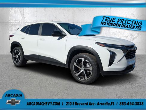 Certified 2025 Chevrolet Trax RS w/ Driver Confidence Package FWD image 1