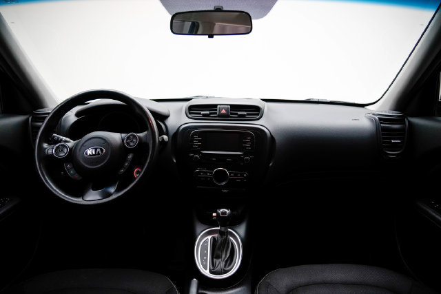 Used 2017 Kia Soul + FWD image 26