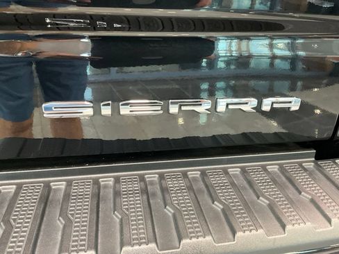 Used 2024 GMC Sierra 1500 Denali w/ Denali Reserve Package AWD/4WD image 23