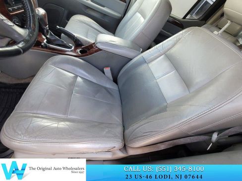 Used 2005 GMC Envoy XL SLT image 9