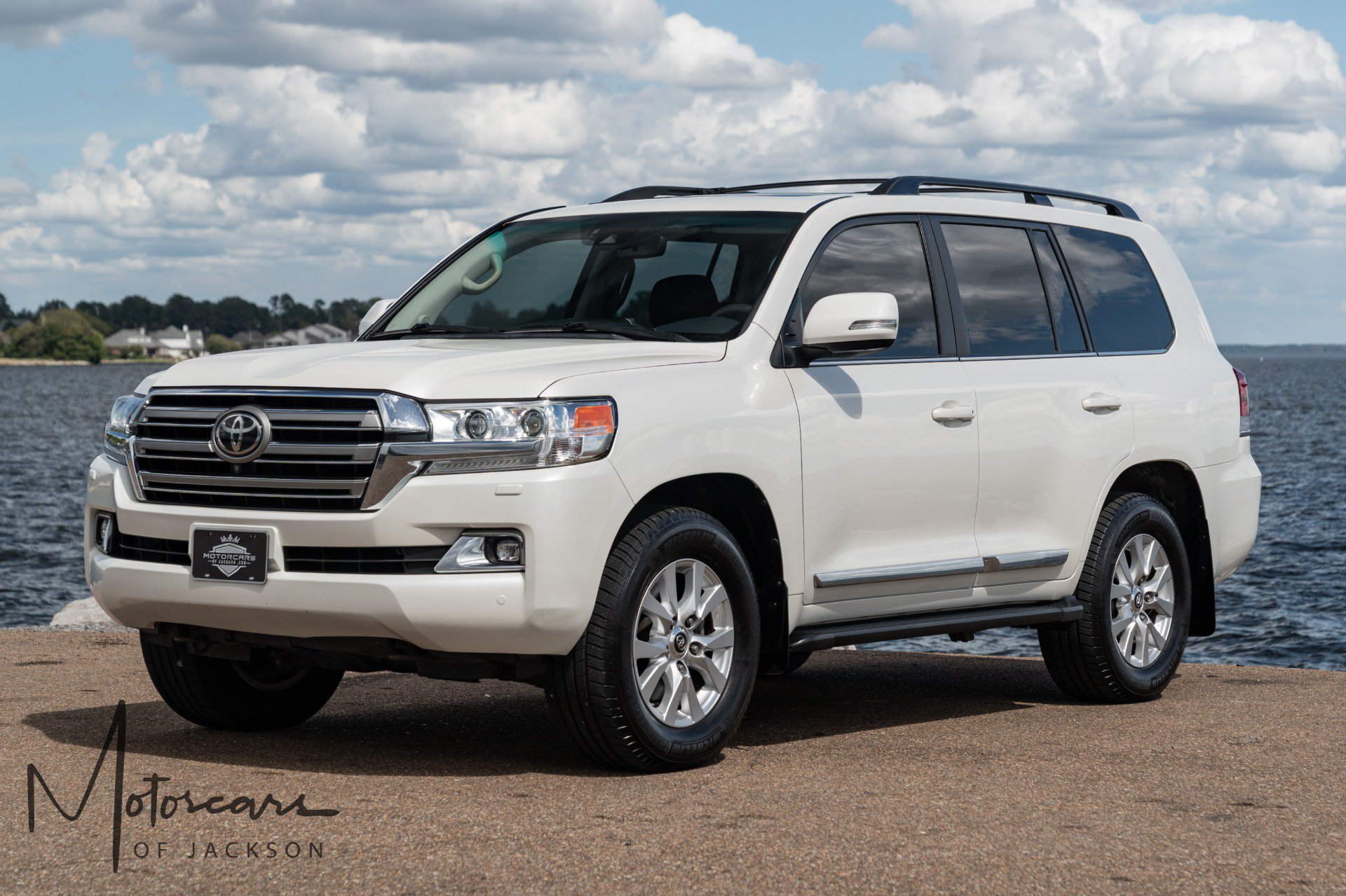 Used 2017 Toyota Land Cruiser AWD/4WD image 2
