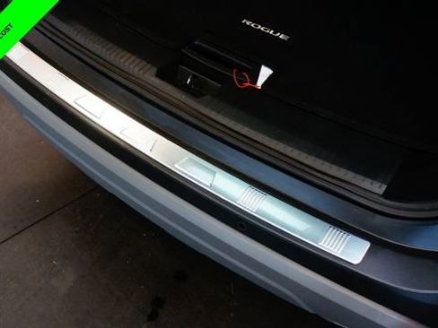Certified 2023 Nissan Rogue SV AWD/4WD image 42