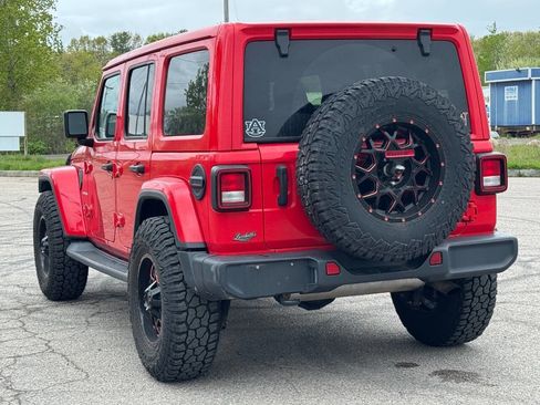 Used 2020 Jeep Wrangler Unlimited Sahara w/ Uconnect 4C Nav & Sound Group AWD/4WD image 3