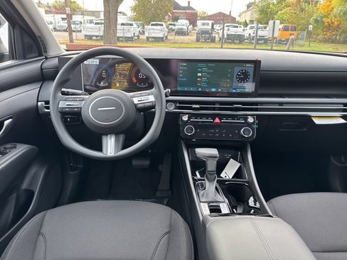 New 2026 Hyundai Tucson SEL image 18