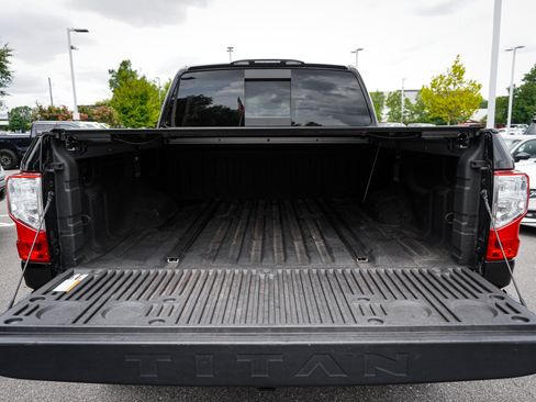 Used 2021 Nissan Titan SV w/ SV Convenience Package AWD/4WD image 31
