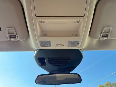 Used 2020 Ford Escape SE image 37