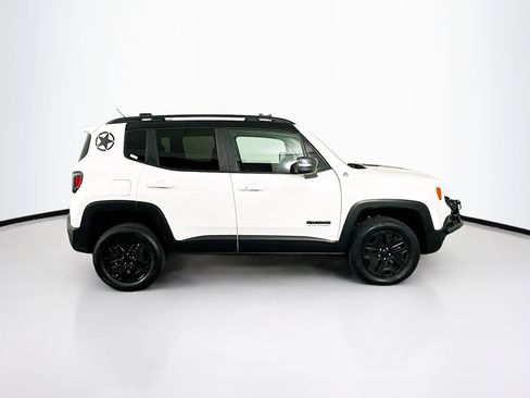 Used 2017 Jeep Renegade Trailhawk AWD/4WD image 10