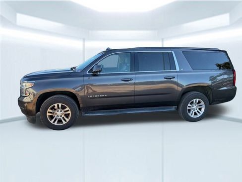 Used 2018 Chevrolet Suburban LT image 8