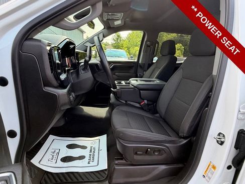 Used 2024 Chevrolet Silverado 1500 LT AWD/4WD image 16
