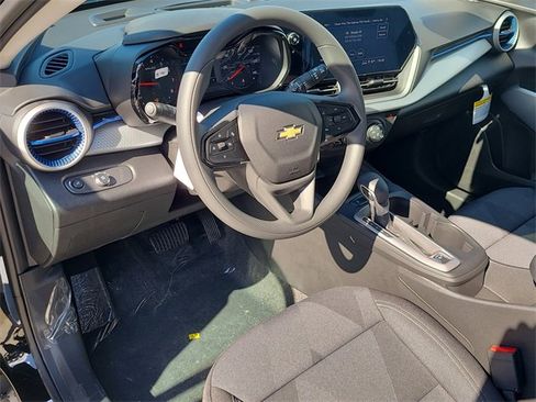 New 2026 Chevrolet Trax LS image 18