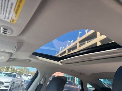 Used 2014 Ford Fusion SE w/ Equipment Group 202A image 12