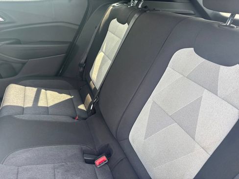 Used 2024 Chevrolet Trax RS FWD image 27